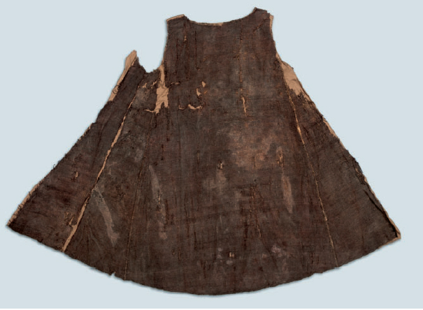 Herjolfsnes č. 37 mužský široký surcotte, pozdní 14. století, National Museum of Denmark, Kodaň 